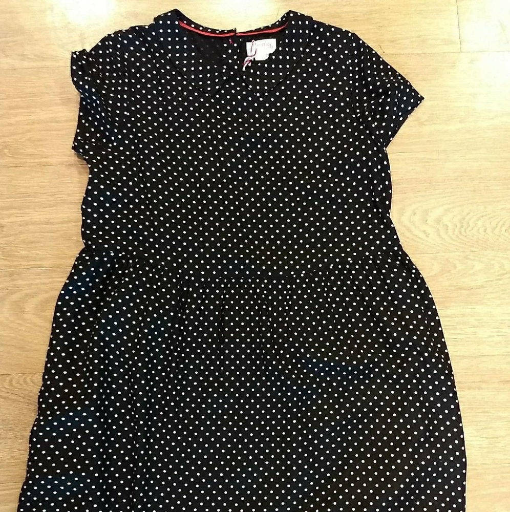 Peter pan collar knit dress
